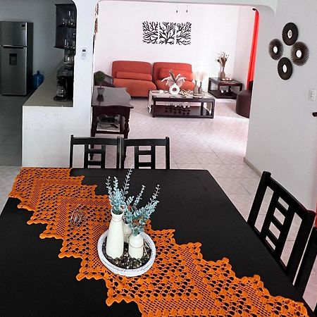 Casa Leonor. 2 Cuartos, 2 Banos, Cocina, Cochera. فالادوليد المظهر الخارجي الصورة