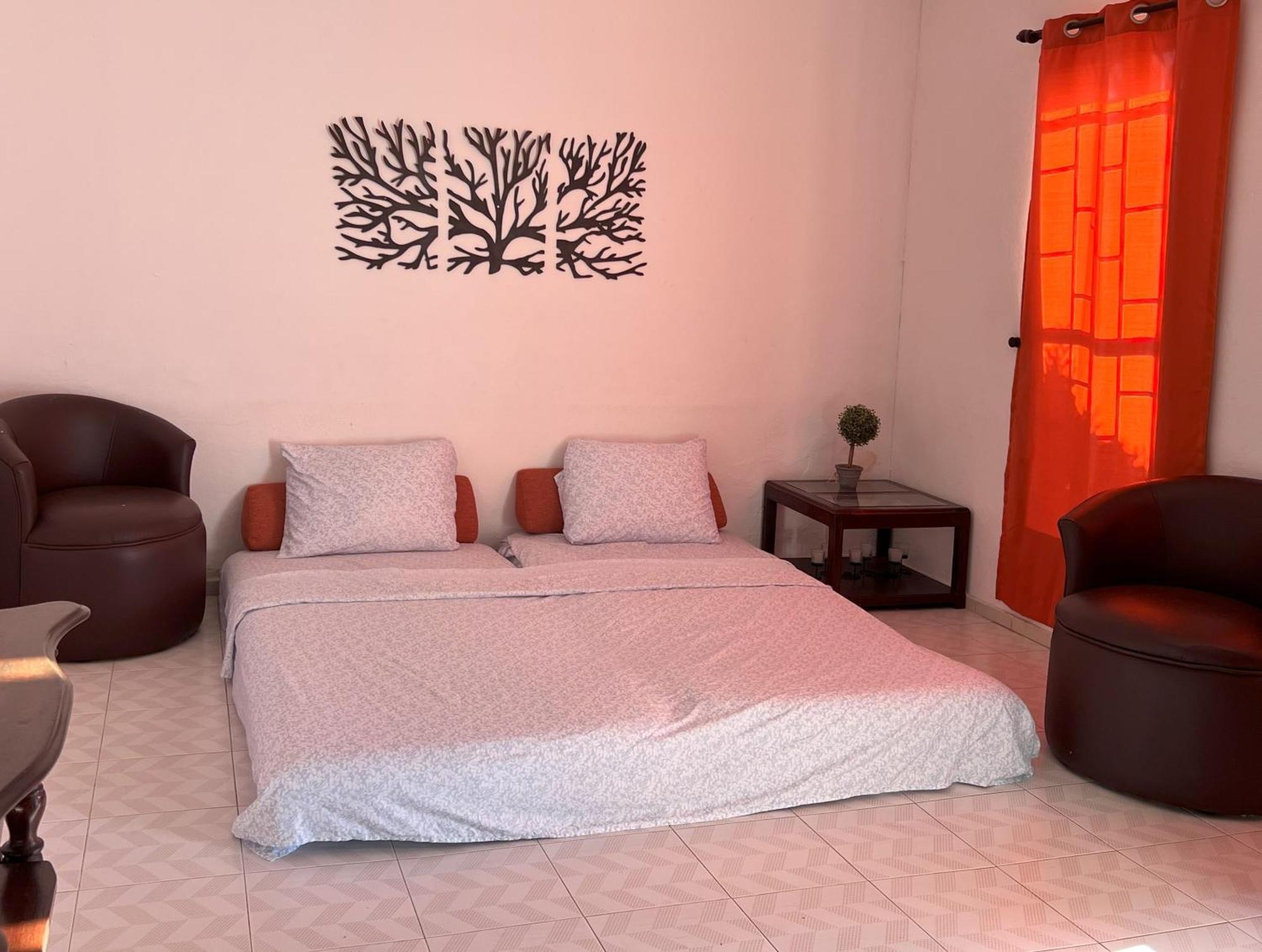 Casa Leonor. 2 Cuartos, 2 Banos, Cocina, Cochera. فالادوليد المظهر الخارجي الصورة